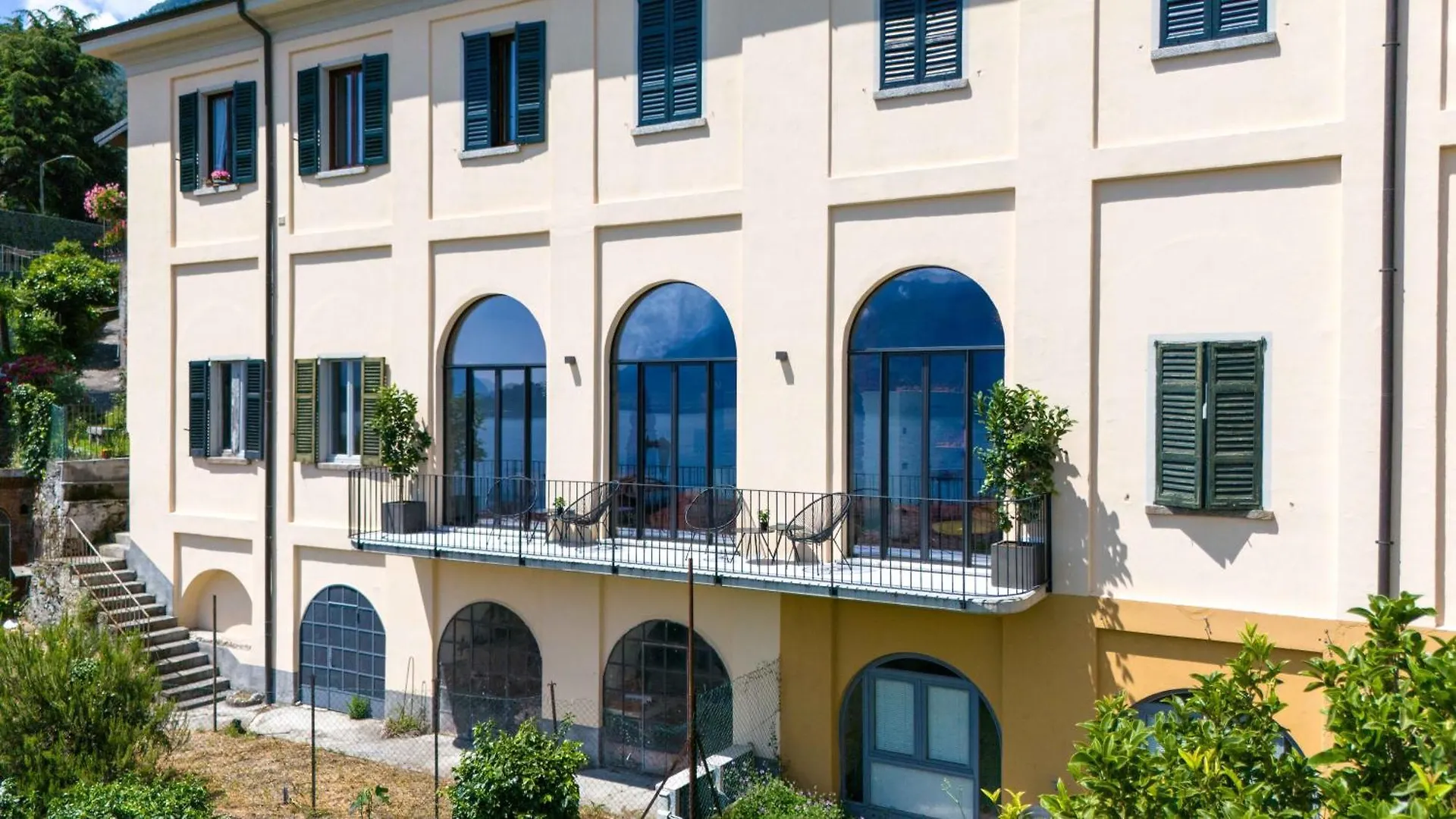 Casa Giorgio Luxury Apartment With Stunning View Menaggio
