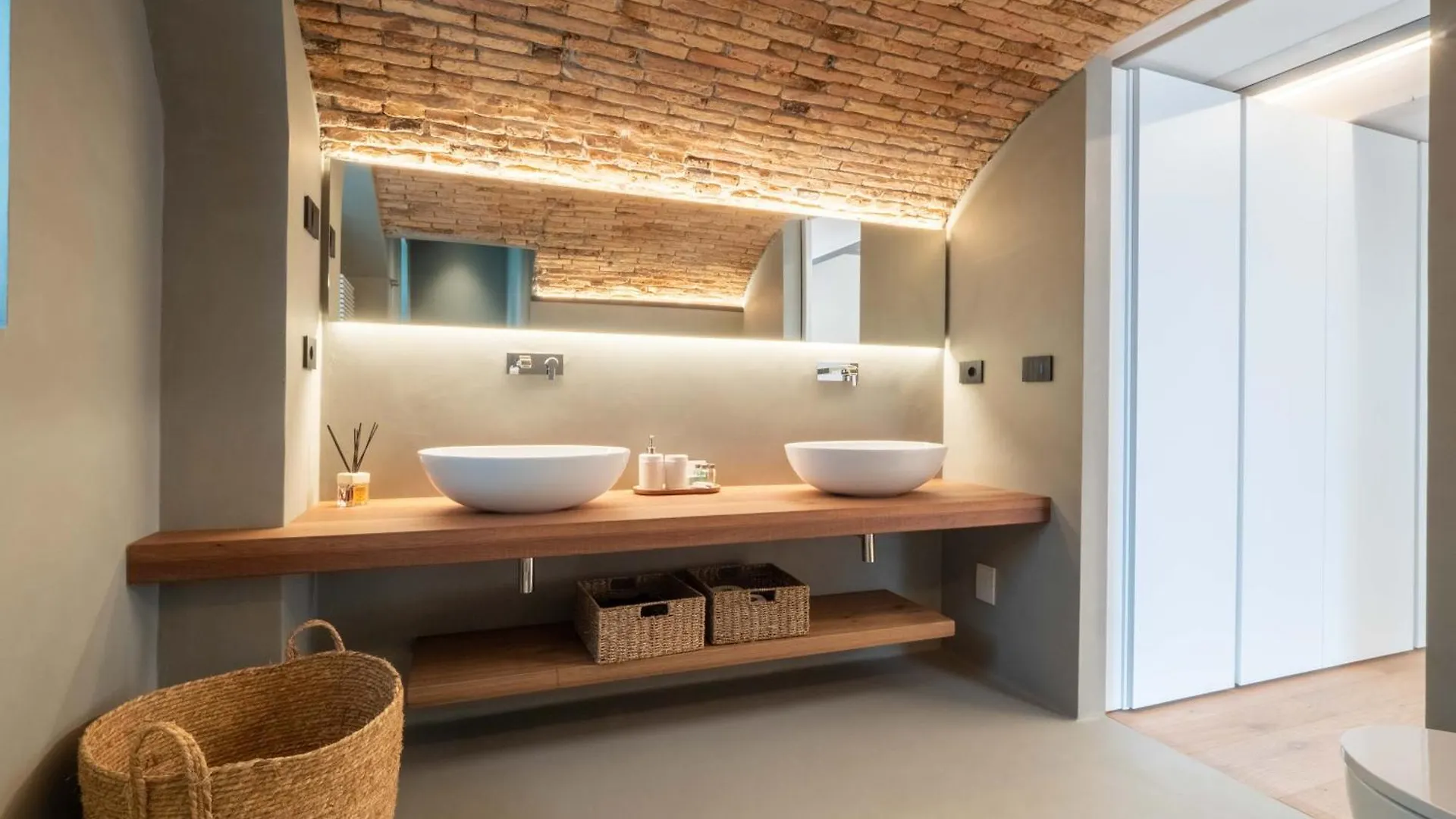 Casa Giorgio Luxury Apartment With Stunning View Menaggio