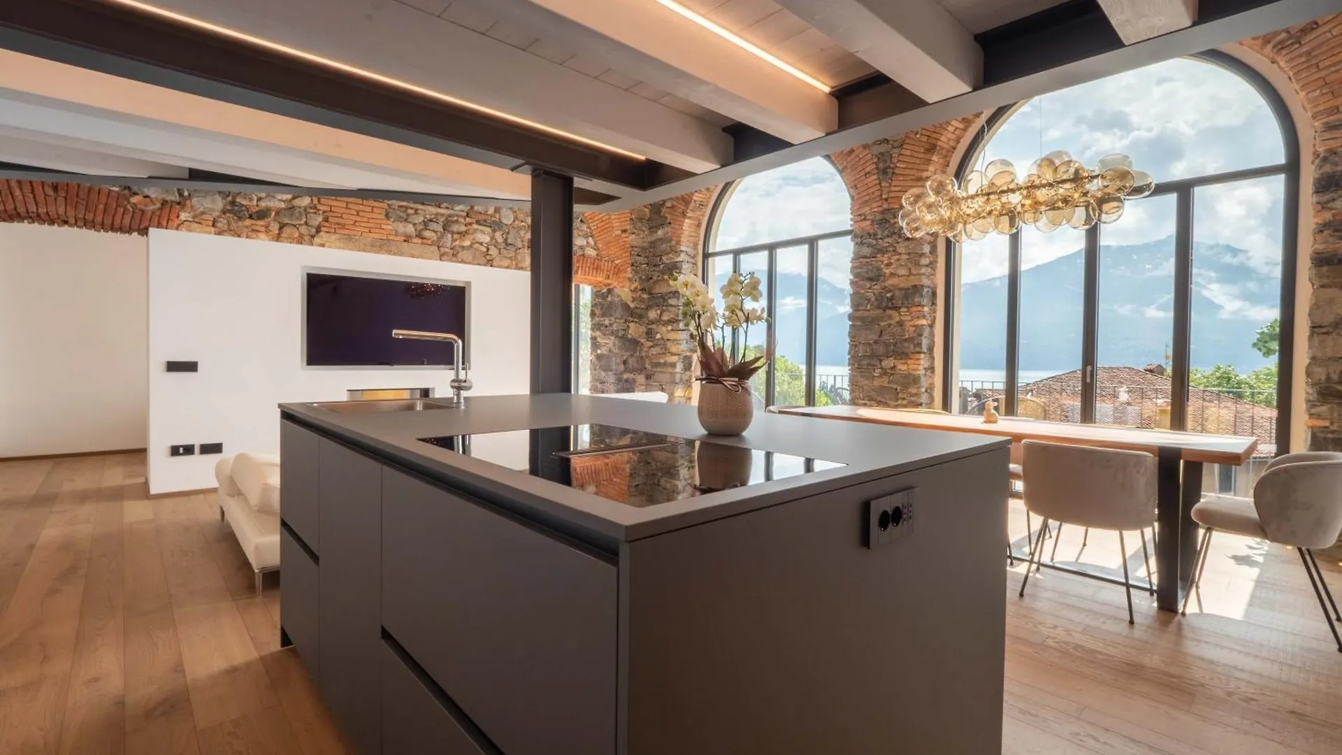 Casa Giorgio Luxury Apartment With Stunning View Menaggio